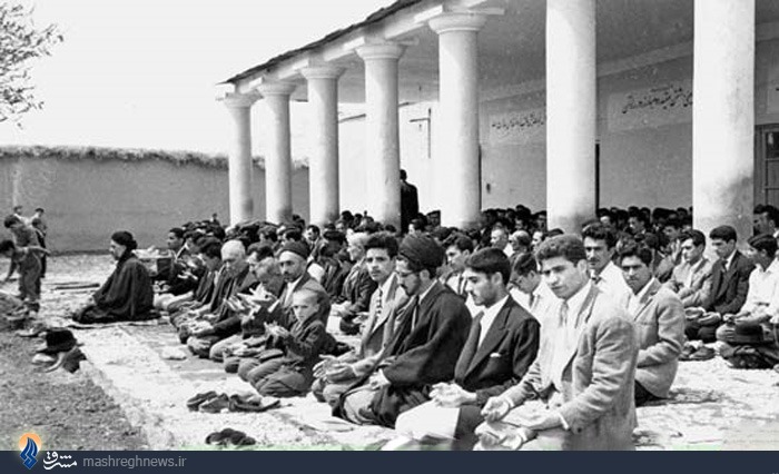 نماز عیدفطر به امامت مرحوم آیت الله طالقانی ۵۵سال قبل در کرج