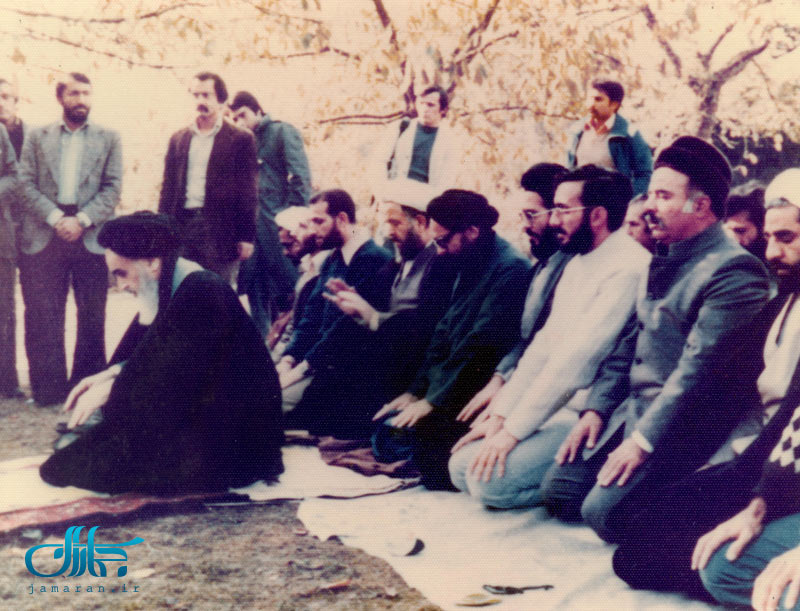 امام در نوفل لوشاتو