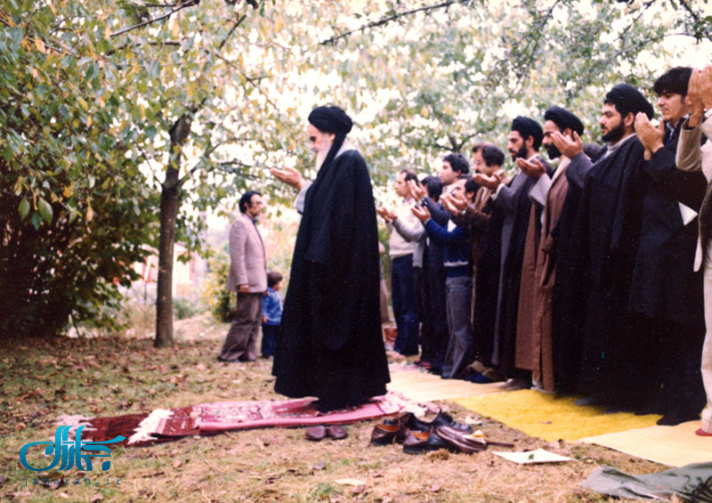 امام در نوفل لوشاتو