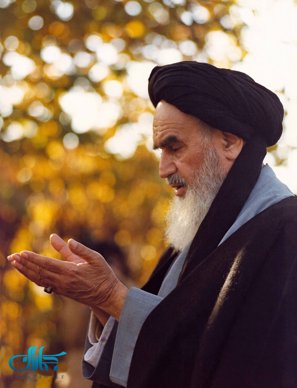 امام در نوفل لوشاتو