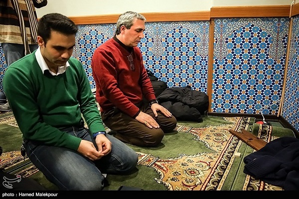 نماز اهالی سینما