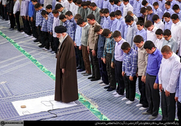 گزارش تصویری جشن تکلیف دانش‌آموزان در حضور رهبر انقلاب