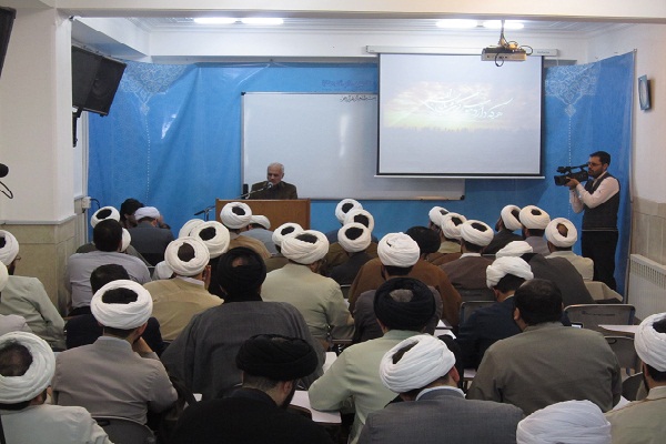 ادامه برگزاری دوره تکمیلی مرکز نماز، با حضور استاد حسن عباسی