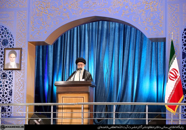  نماز عید سعید فطر به‌ امامت حضرت امام خامنه‌ای رهبر معظم انقلاب اسلامی (مدظله) در مصلای امام خمینی (ره) اقامه شد+گزارش تصویری 