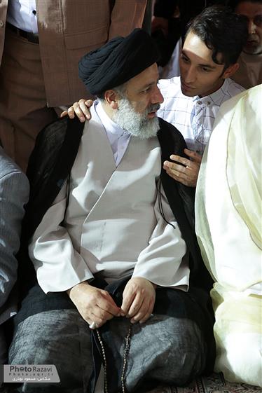 گزارش تصویری نماز شب ولادت امام رضا(ع)  در حرم رضوی