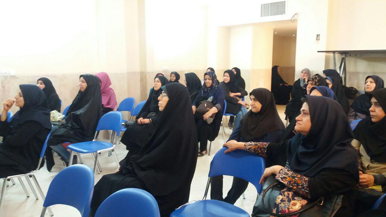 ابتکار کارشناس مرکز تخصصی نماز برای آموزش معارف نماز به ناشنوایان