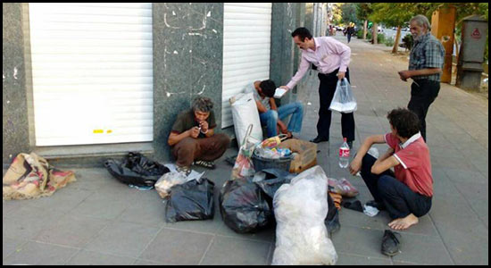 مسجدی که نمازگزارانش بانی خیر هستند