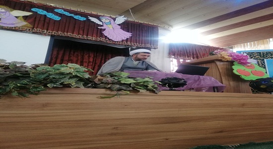دوره آموزشی مفتاح و گفتمان نماز در نجف آباد اصفهان در حال برگزاری است