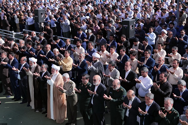 اقامه نماز عید سعید فطر تهران به امامت امام خامنه‌ای