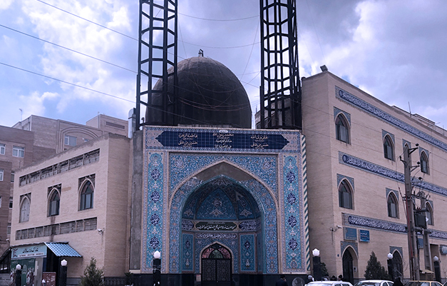 وقتی سور عروسی از مسجد شروع می‌شود