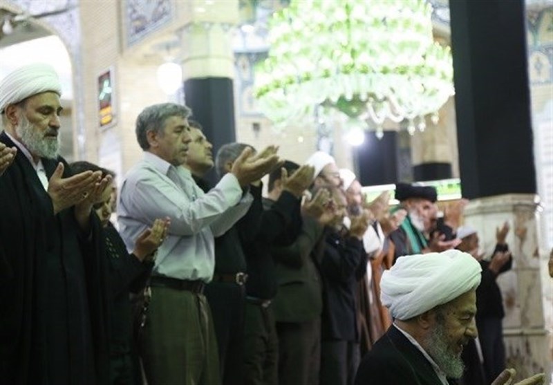 اقامه نماز جماعت ظهر عاشورا در سراسر کشور
