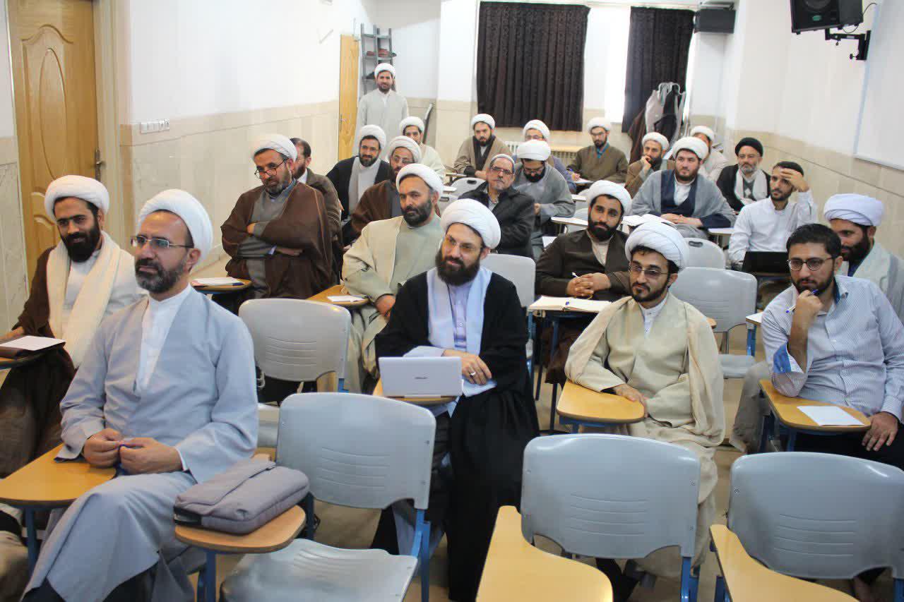 برگزاری سومین جلسه کرسی آزاد اندیشی