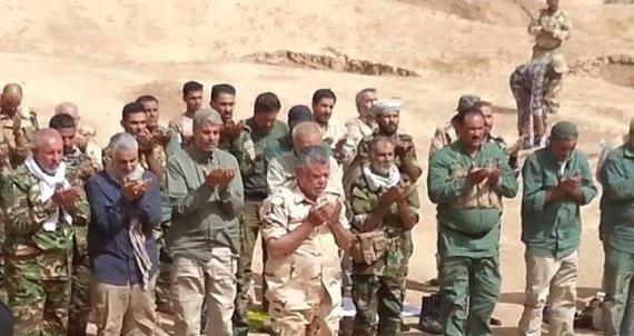 گزارش تصویری ازاقامه نماز توسط سردار دلها حاج قاسم سلیمانی