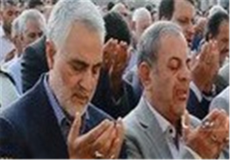 گزارش تصویری ازاقامه نماز توسط سردار دلها حاج قاسم سلیمانی