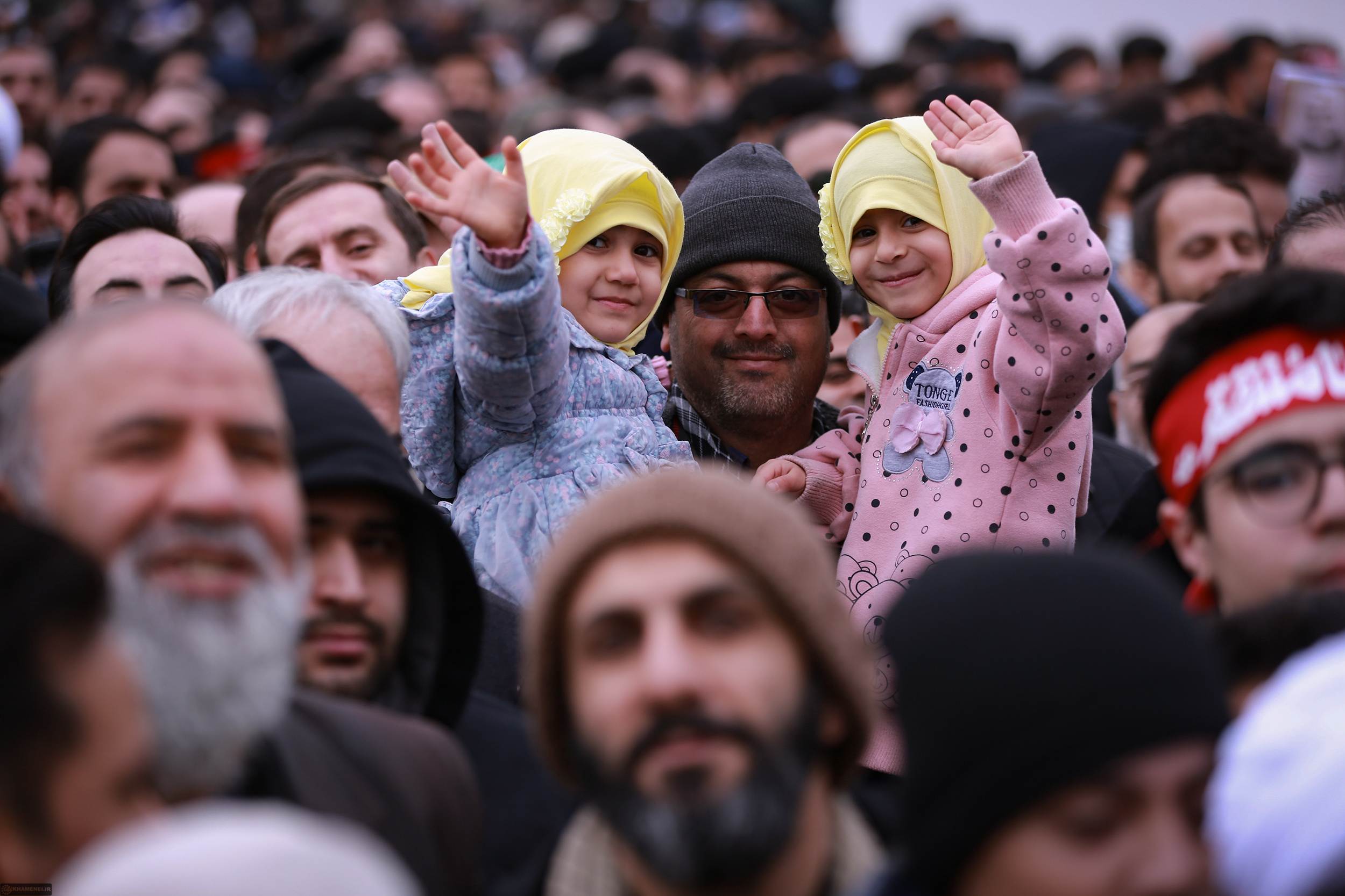 عکس هایی از خطبه نماز جمعه مقام معظم رهبری