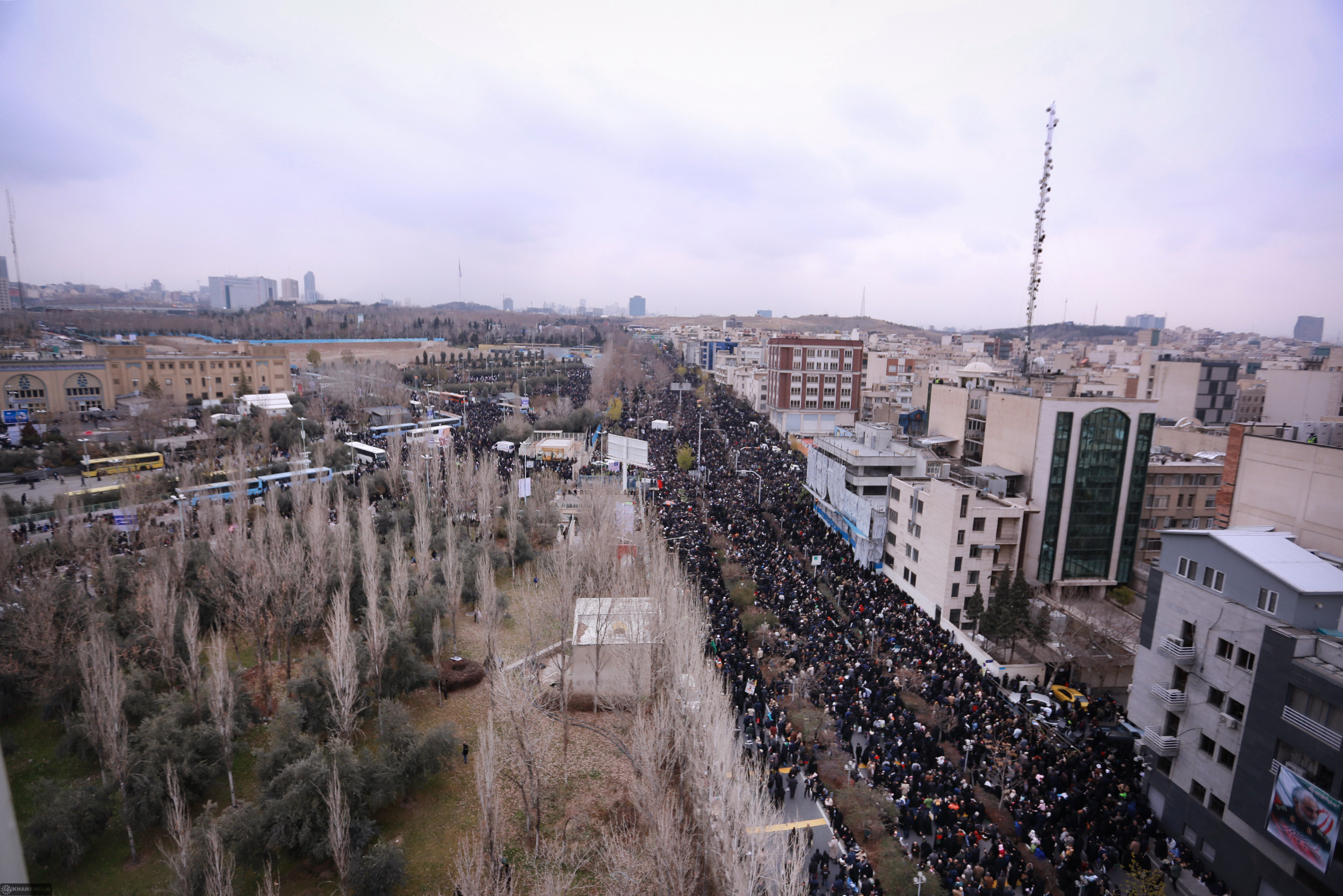عکس هایی از خطبه نماز جمعه مقام معظم رهبری