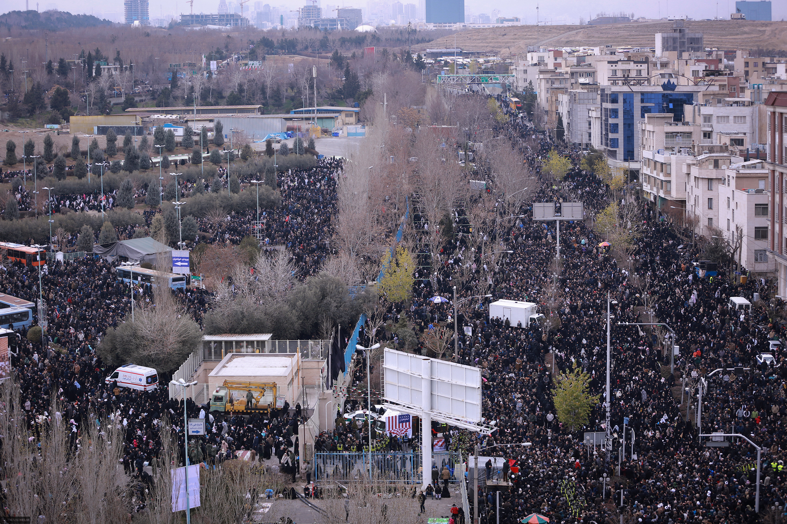 عکس هایی از خطبه نماز جمعه مقام معظم رهبری
