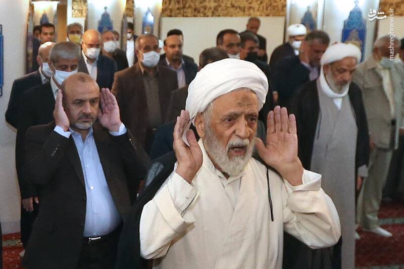 تنفس مجلس برای اقامه نماز آیات