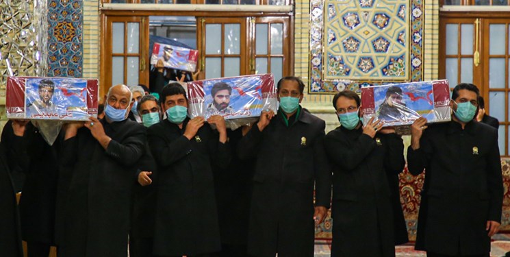 طواف و اقامه نماز بر «شهدای خان طومان» در حرم مطهر رضوی