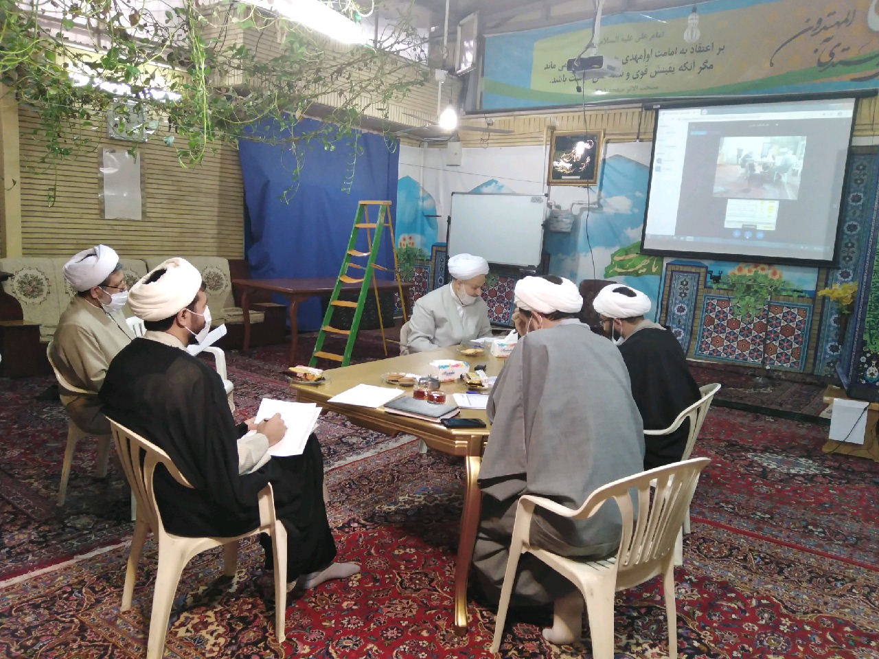 جلسه بررسی و بازنگری اهداف دروس سطح 3 رشته معارف نماز