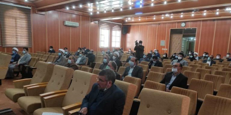 اقامه نماز در ادارات با جدیت پیگیری شود
