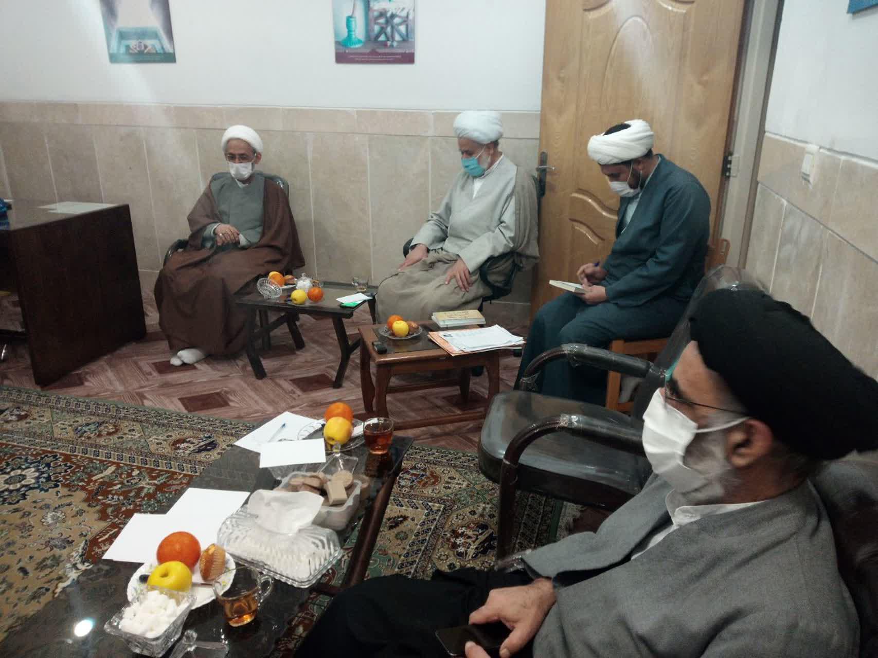 نقش اصلی اساتید در شکافتن بذر علم و دانش و ایمان و تقوا در دل دانش پژوه 
