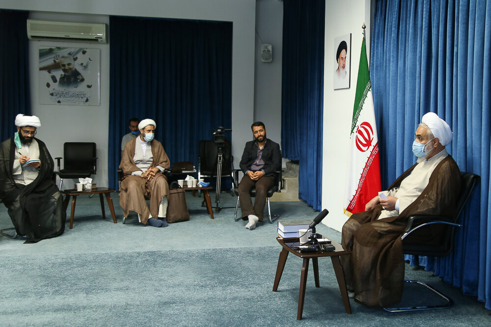 جوان سازی مساجد با استفاده از ظرفیت طلاب تحقق می یابد