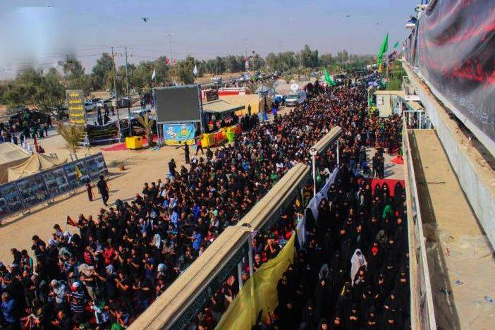 برپایی طولانی ترین نمازجماعت یکپارچه در جاده (یا حسین)