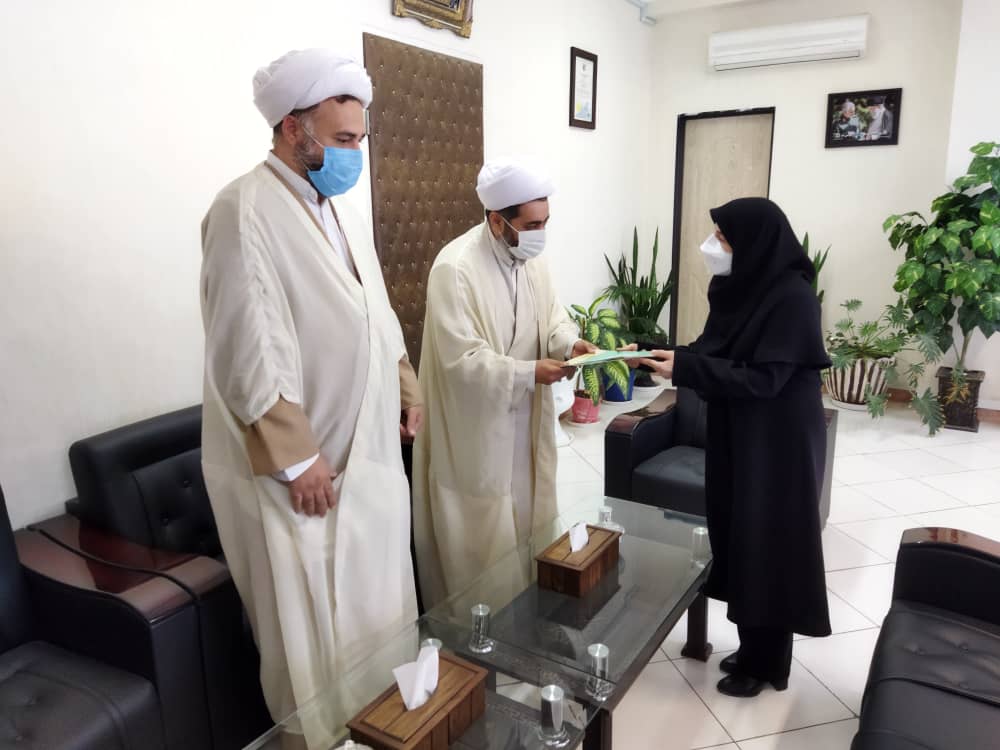 از اداراتی که رتبه برتر نمازی را کسب کردند، تجلیل شد