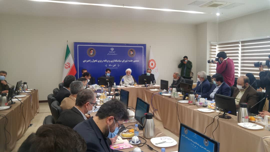 نماز مفاسد اجتماعی را کم می کند و ارتباط انسان با خدا را به خوبی برقرار می سازد