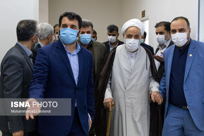 نماز مفاسد اجتماعی را کم می کند و ارتباط انسان با خدا را به خوبی برقرار می سازد