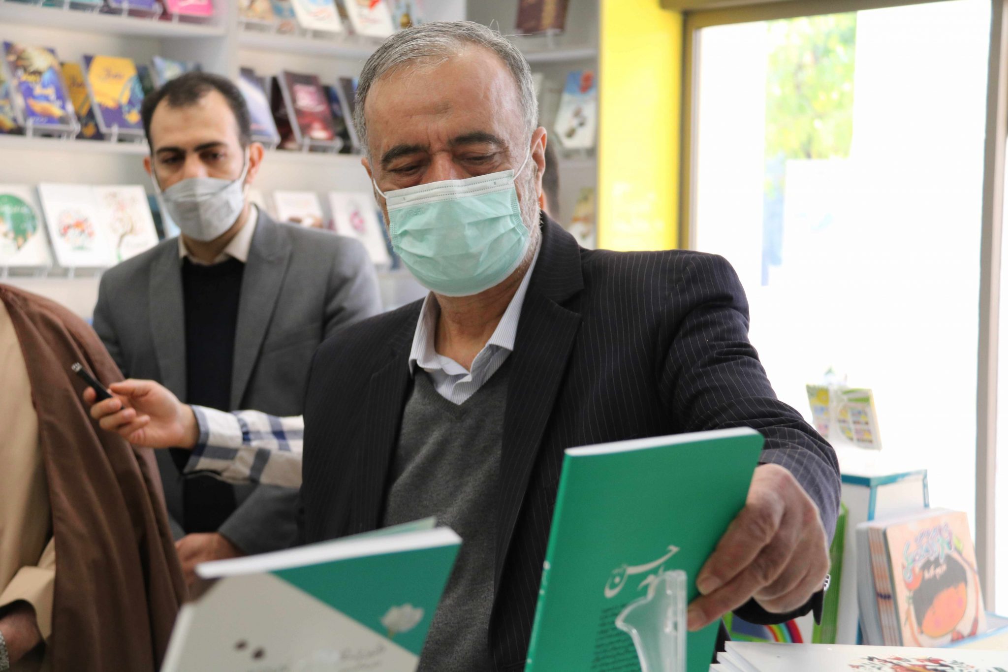 کتاب های جدیدالنشر حوزه « نماز» و «مهدویت» رونمایی شد/ عکس