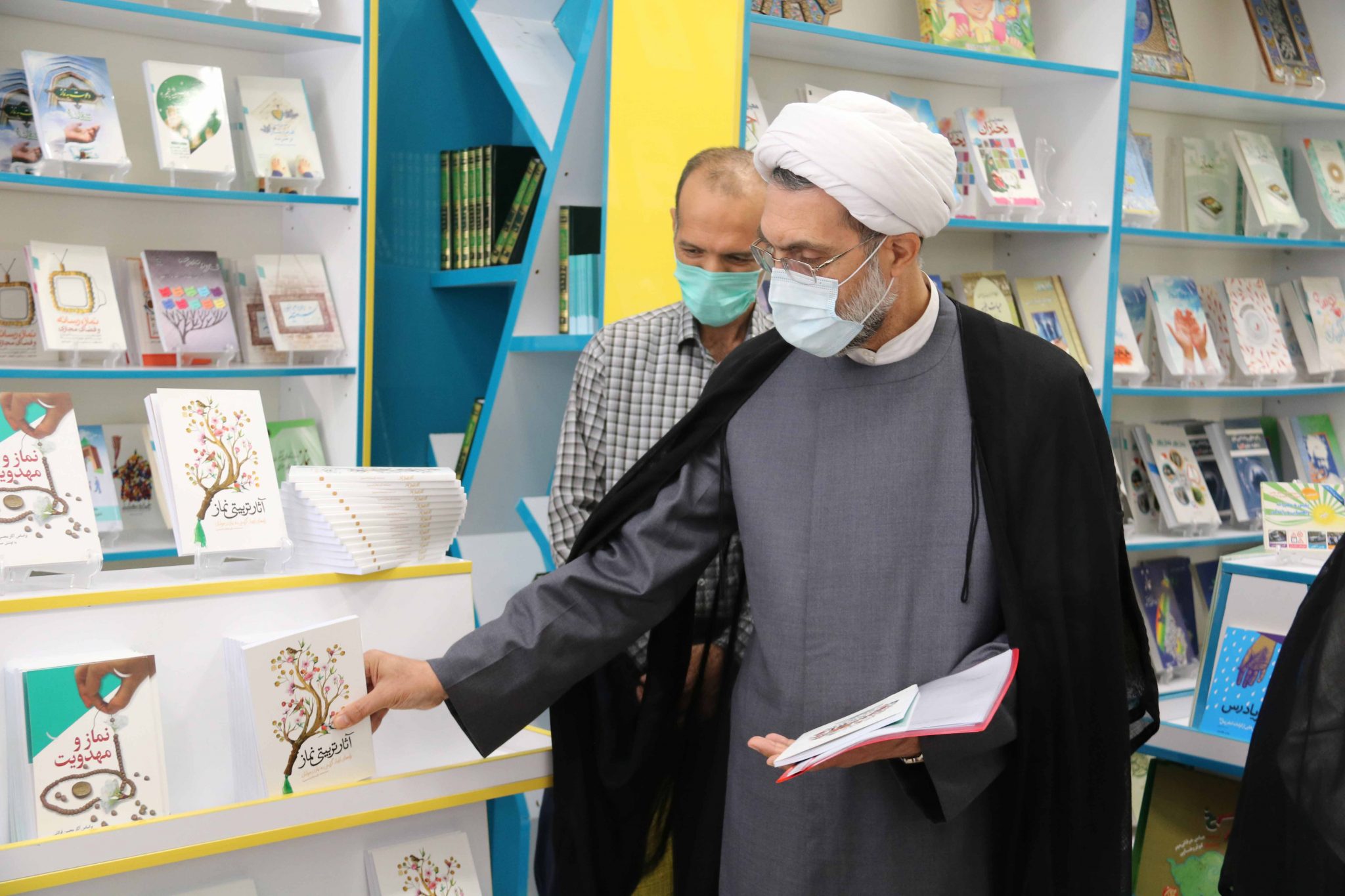 کتاب های جدیدالنشر حوزه « نماز» و «مهدویت» رونمایی شد/ عکس