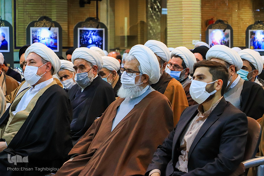 از ترغیب نسل جدید به نماز نباید غفلت شود