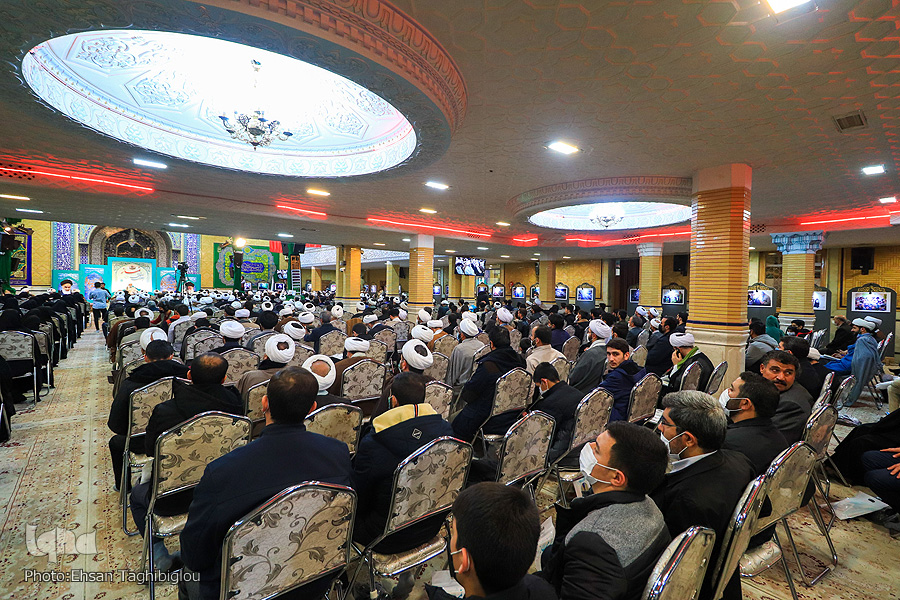 از ترغیب نسل جدید به نماز نباید غفلت شود