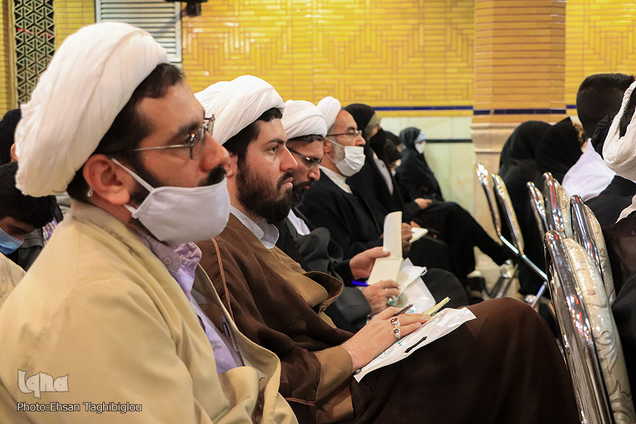 از ترغیب نسل جدید به نماز نباید غفلت شود