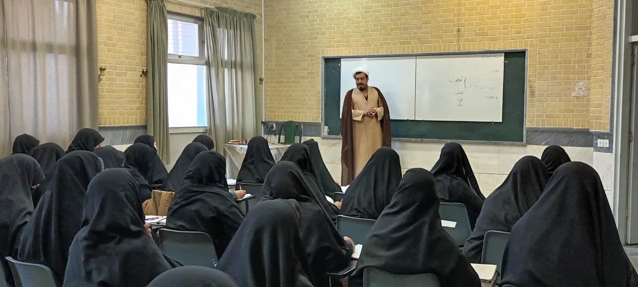 آغاز پنجمین دوره یکساله تربیت مربی عالی معارف نماز خواهران در جامعه الزهراء سلام الله علیها