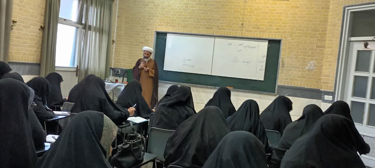 آغاز پنجمین دوره یکساله تربیت مربی عالی معارف نماز خواهران در جامعه الزهراء سلام الله علیها