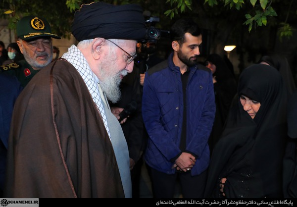 اقامه نماز بر پیکر سردار شهید سیدرضی موسوی