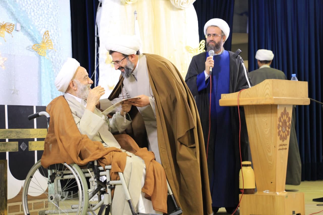 گردهمایی اساتید و مبلغان مرکز تخصصی نماز برگزار شد
