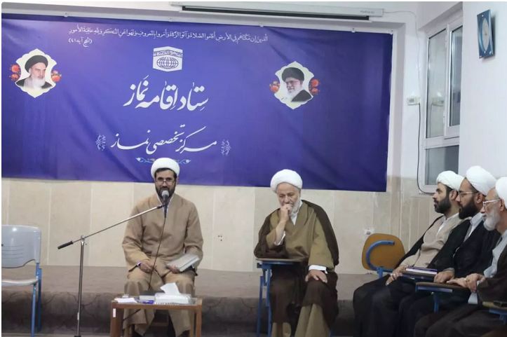  مراسم تجلیل از اساتید سطح سه(کارشناسی ارشد) رشته معارف نماز برگزار شد
