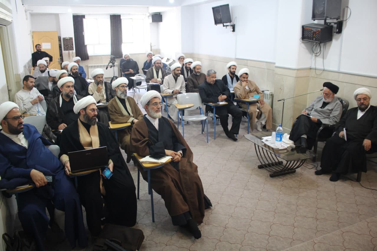  برگزاری جلسه هم اندیشی و هم افزایی اساتید و مبلغان مرکز تخصصی نماز